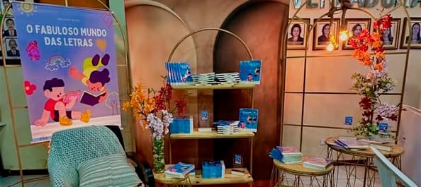 Livro O FABULOSO MUNDO DAS LETRAS é lançado em Santana do Ipanema