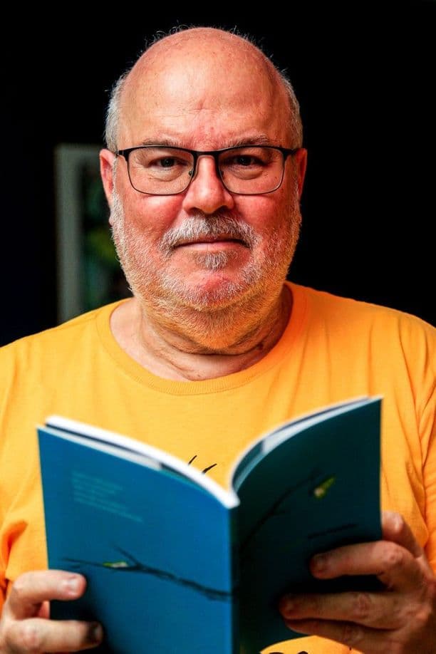 Sidney Wanderley lança 'Antes do fim', livro com seus versos finais por Maylson Honorato