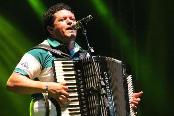Morre Xameguinho, ícone do forró alagoano, aos 62 anos