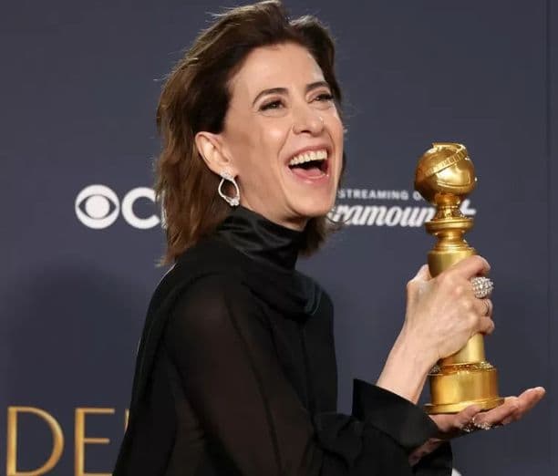 Fernanda Torres vence Globo de Ouro 2025 e faz história no prêmio